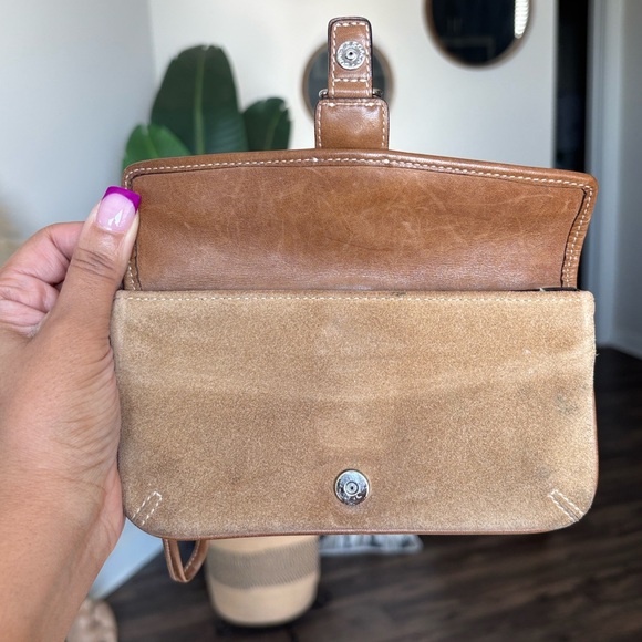 🟫🌟🫶🏽VTG COACH Hamptons Suede Wristlet🫶🏽🌟🟫